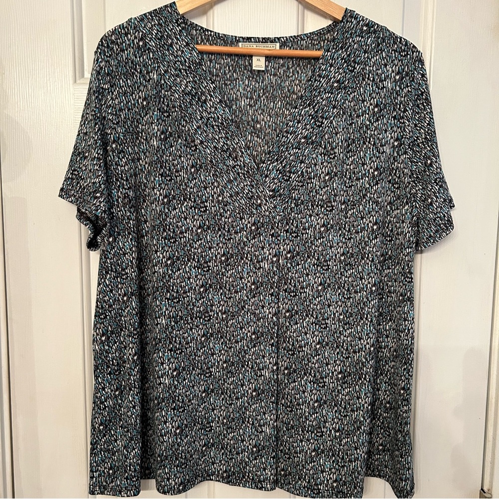 Dana Buchman blue and black print top Size XL‎